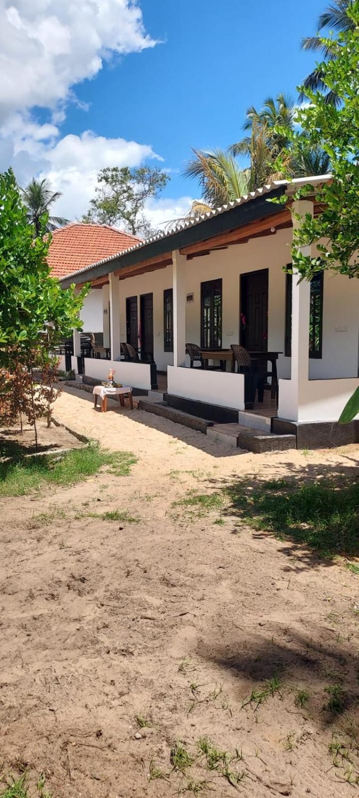 Nilaveli Beach Rooms Esterno foto